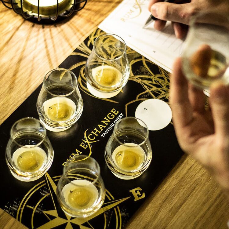 Neuhauser Individuelles Corporate Design mit Tastig Sheet für Rum Exchange Trading Company – Brand Design und Markenentwicklung von nu-art für Kunden in Vorarlberg und den DACH-Raum.