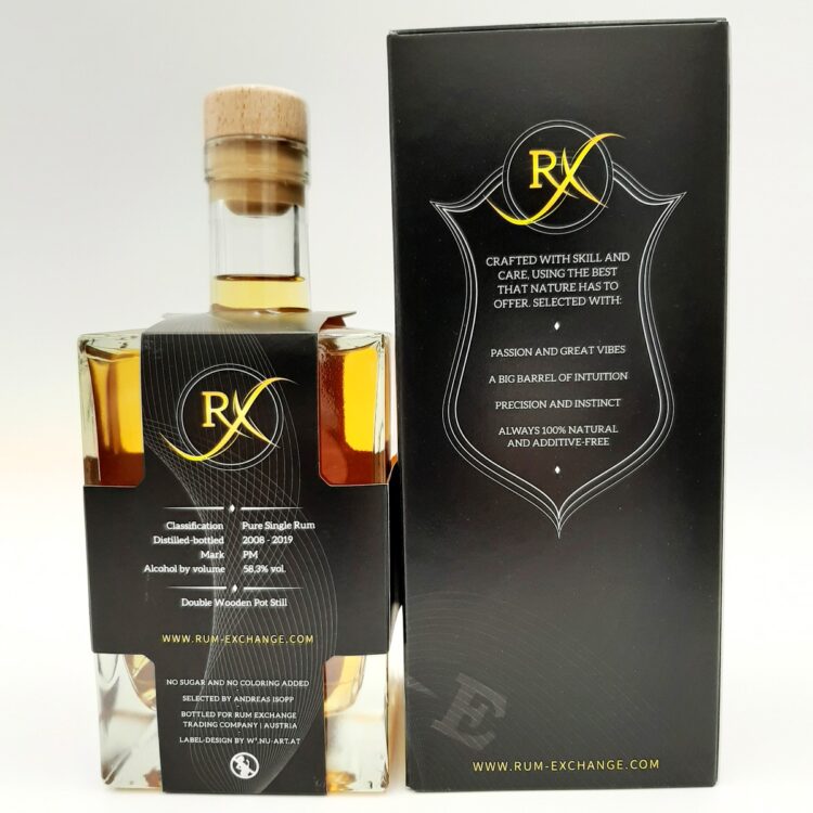 RumExchange Flaschen2 Edles Package Design Rückseite für Rum Exchange Trading Company – Brand Design und Markenentwicklung von nu-art für Kunden in Vorarlberg und den DACH-Raum.